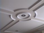 Decoraciones en techos con moldura de baquetn