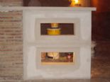 Barra de cocina maciza con luces en el interior.